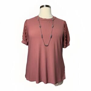 Flower & Feather Blouse Women’s Size 2XL Mauve Short Sleeve Swiss Dot Detail